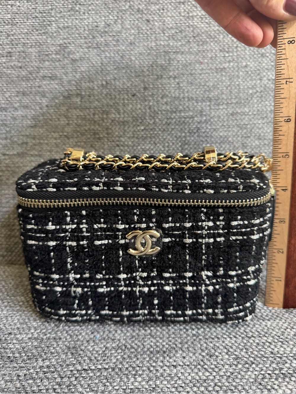 CHANEL MAKEUP Black & White Tweed Mini Vanity Crossbody with Gold Chain - Picture 9 of 10